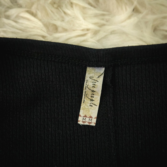 Free People Size Medium M Black Thermal Henley Button Sweater Knit Cuff Top - Picture 4 of 7